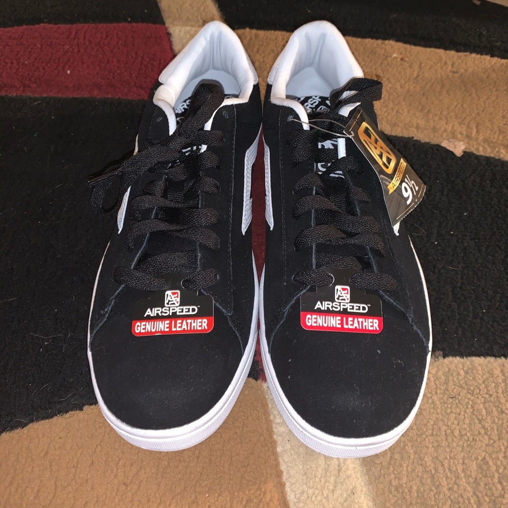 BRAND NEW W TAGS Airspeed Genuine Leather Suede